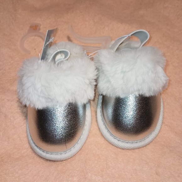 NEW Cat & Jack™ Silver Toddler Lila Metallic Scuff Slippers - Picture 5 of 12